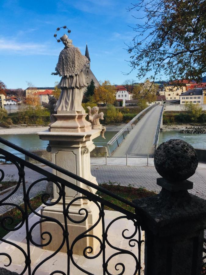 Ferienwohnung An Der Romantischen Salzachschleife Naehe Salzburg Laufen Bagian luar foto