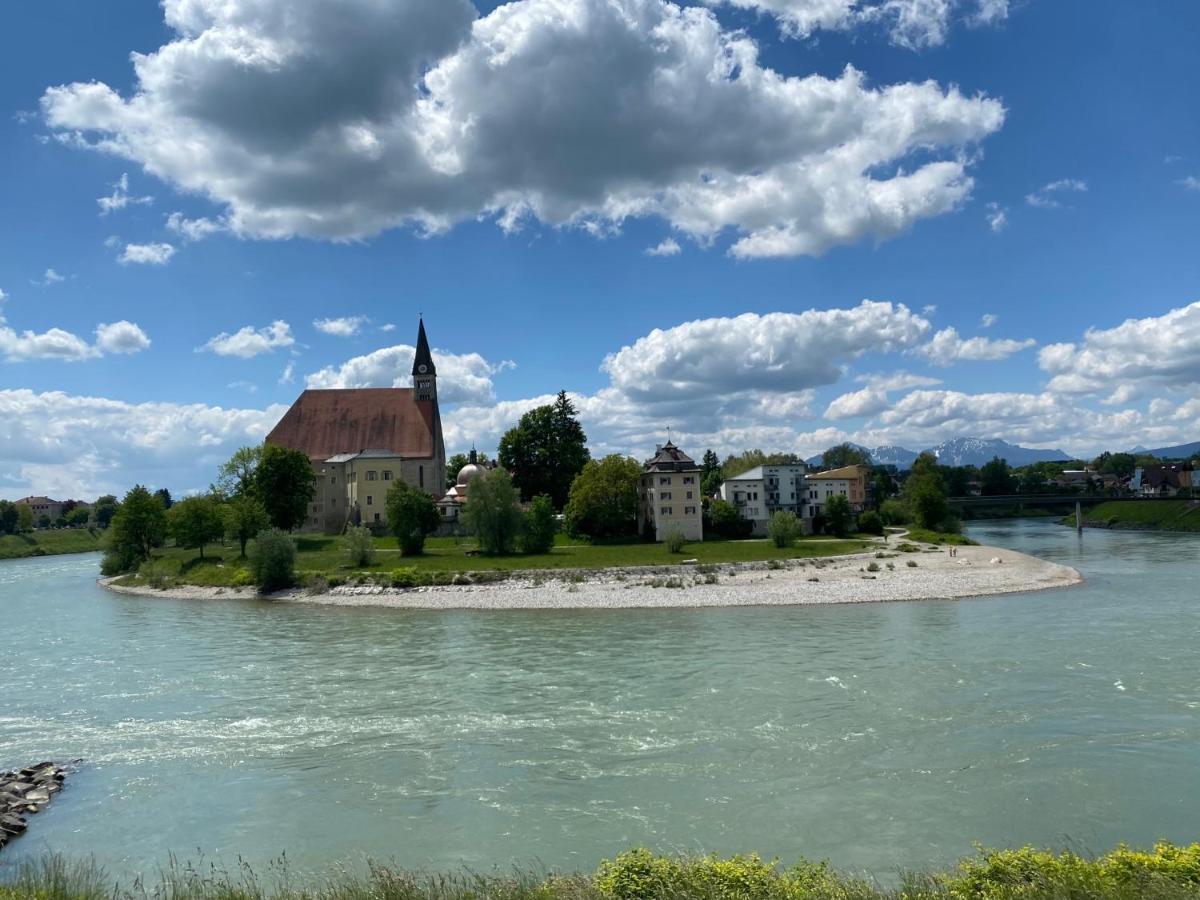 Ferienwohnung An Der Romantischen Salzachschleife Naehe Salzburg Laufen Bagian luar foto